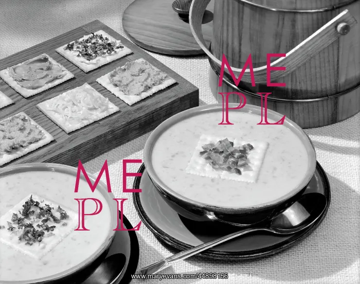: Soup Floats Saltines Crackers : Soup Floats Saltines Crackers