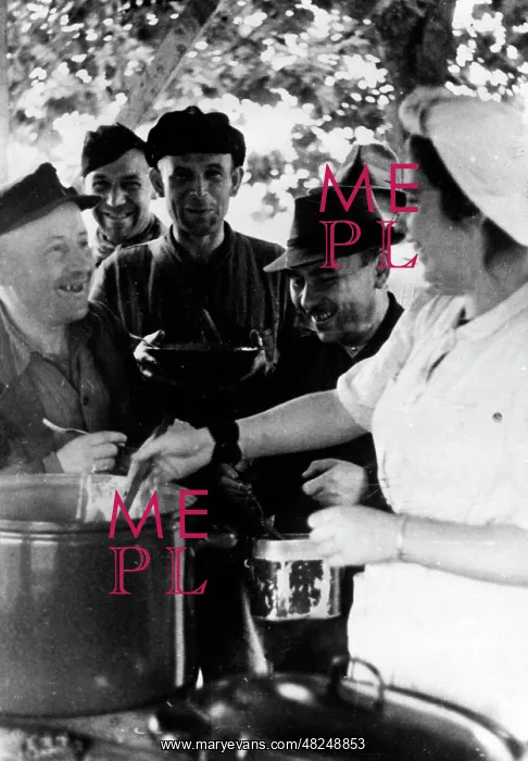 : Soup kitchen for workers at the German border : Soup kitchen for workers at the German border