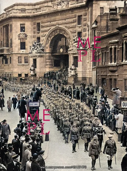 : The South Africans arrive for the 1937 Coronation : The South Africans arrive for the 1937 Coronation