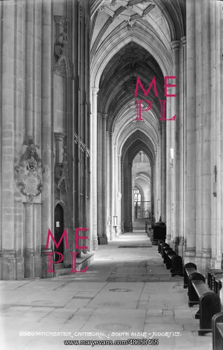 : South Aisle of Winchester Cathedral : South Aisle of Winchester Cathedral