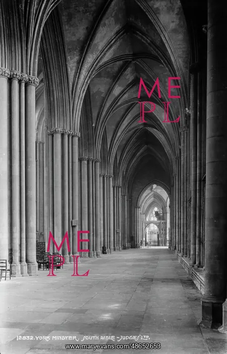 : South Aisle of York Minster : South Aisle of York Minster