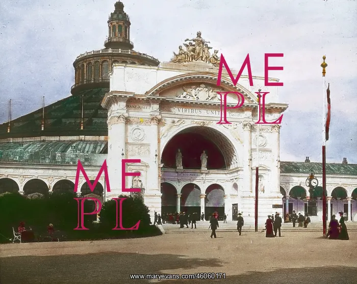 : The southern portal of the Rotunde : The southern portal of the Rotunde