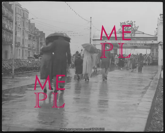: SOUTHSEA UNDER RAIN : SOUTHSEA UNDER RAIN
