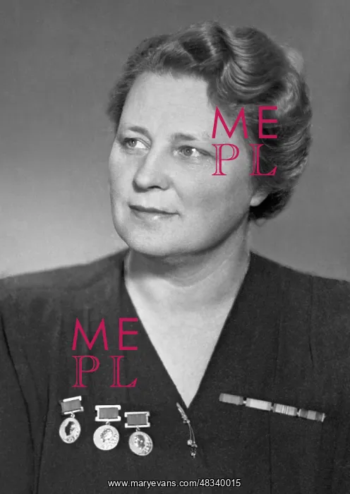 : Soviet actress Alla Tarasova : Soviet actress Alla Tarasova