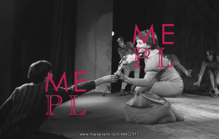 : Soviet actress Marina Neyolova on stage, 1977 : Soviet actress Marina Neyolova on stage, 1977
