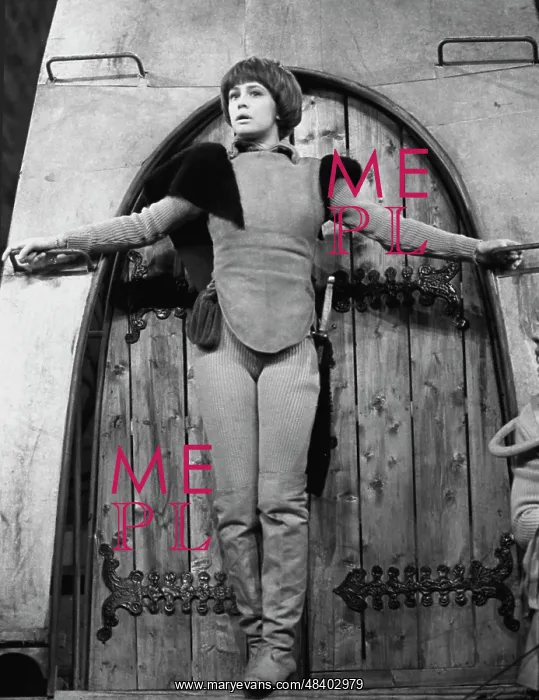 : Soviet actress Marina Neyolova on stage, 1977 : Soviet actress Marina Neyolova on stage, 1977