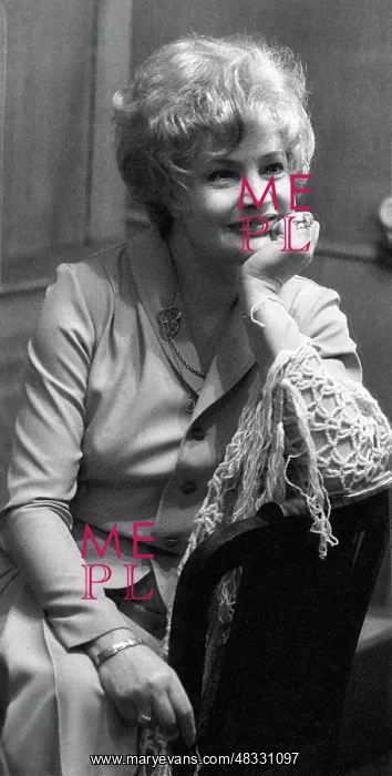 : Soviet actress Tatiana Doronina, 1982 : Soviet actress Tatiana Doronina, 1982