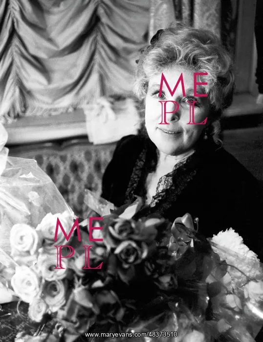 : Soviet actress Vera Vassilyeva, 1991 : Soviet actress Vera Vassilyeva, 1991