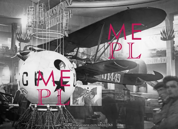 : Soviet aviation stand at the Paris Air Show, 1936 : Soviet aviation stand at the Paris Air Show, 1936