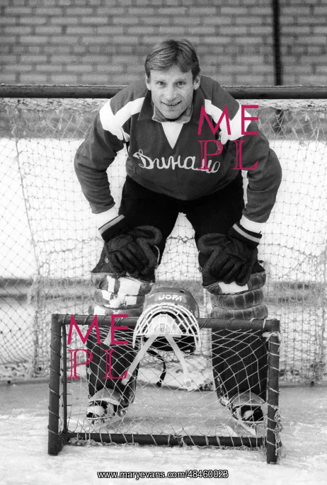  : Soviet bandy player Alexander Lazarev, 1988