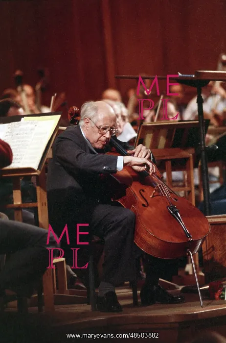 : Soviet cellist Mstislav Rostropovich rehearsal : Soviet cellist Mstislav Rostropovich rehearsal
