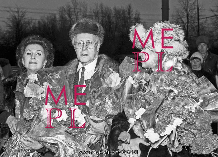 : Soviet cellist Rostropovich and opera singer Vishnevskaya : Soviet cellist Rostropovich and opera singer Vishnevskaya