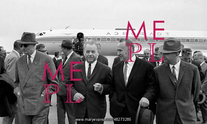 : Soviet Communist Party delegation back in Moscow, 1970 : Soviet Communist Party delegation back in Moscow, 1970