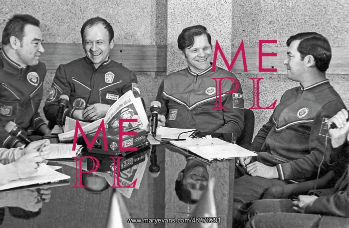 : Soviet cosmonauts meeting at Baikonur Cosmodrome, 1978 : Soviet cosmonauts meeting at Baikonur Cosmodrome, 1978