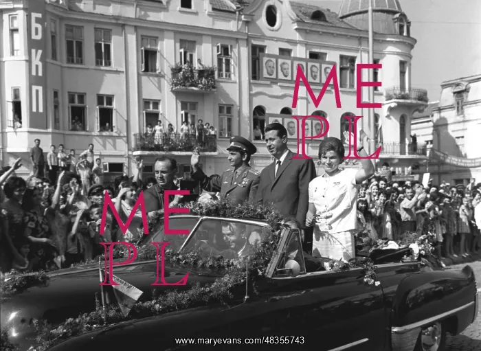 : Soviet cosmonauts visit Bulgaria : Soviet cosmonauts visit Bulgaria