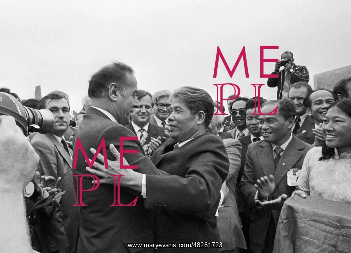: Soviet delegation visits Hanoi, 1983 : Soviet delegation visits Hanoi, 1983