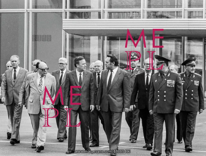 : Soviet delegation visits Poland : Soviet delegation visits Poland