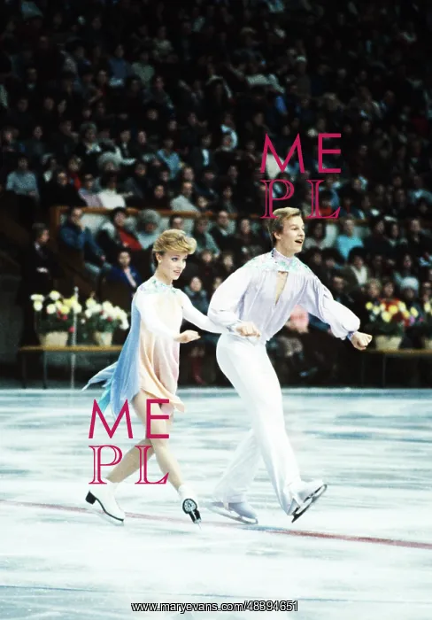 : Soviet figure skaters Natalia Annenko and Genrikh : Soviet figure skaters Natalia Annenko and Genrikh
