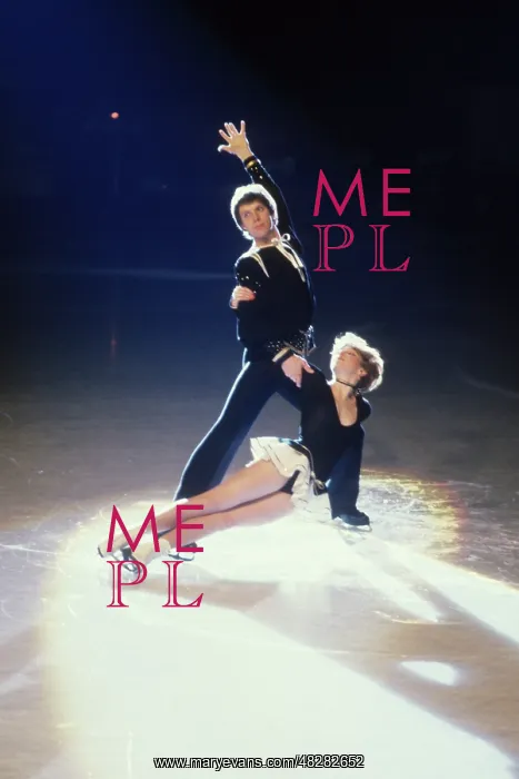 : Soviet figure skaters Natalya Bestemyanova and : Soviet figure skaters Natalya Bestemyanova and