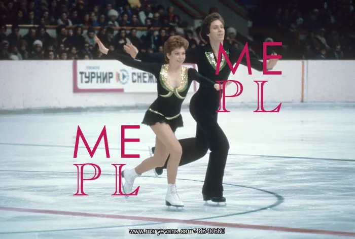 : Soviet figure skaters Natalya Bestemyanova and : Soviet figure skaters Natalya Bestemyanova and