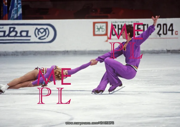 : Soviet figure skaters Olga Valova and Oleg Vasilyev, 1984 : Soviet figure skaters Olga Valova and Oleg Vasilyev, 1984