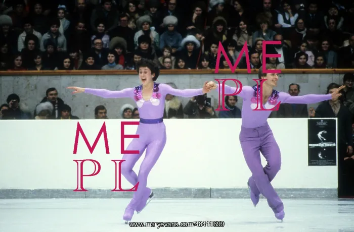 : Soviet figure skaters Olga Volozhinskaya and Alexander : Soviet figure skaters Olga Volozhinskaya and Alexander