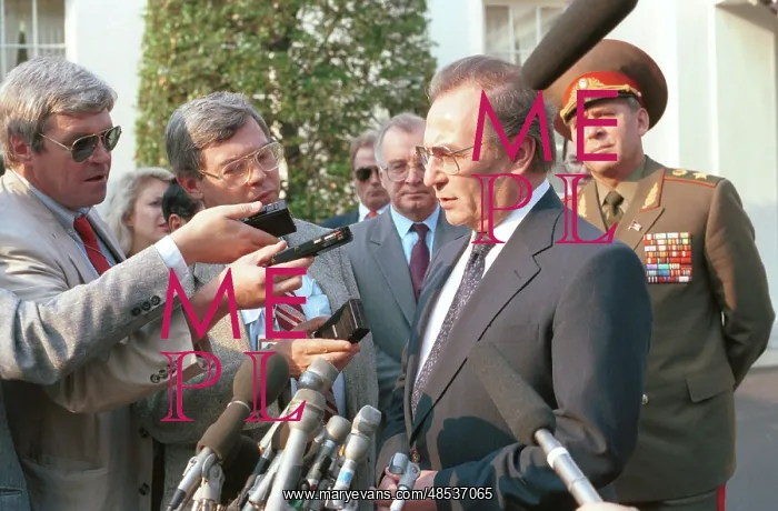 : Soviet foreign minister Alexander Bessmertnykh, 1991 : Soviet foreign minister Alexander Bessmertnykh, 1991