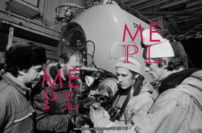 : Soviet-French testing of autonomous underwater : Soviet-French testing of autonomous underwater