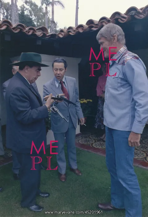 : Soviet General Secretary Brezhnev meets ? : Soviet General Secretary Brezhnev meets ?