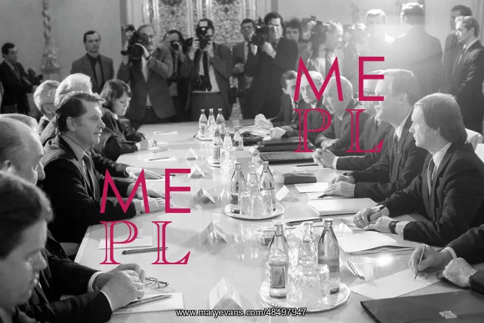 : Soviet-Icelandic negotiations at Moscow Kremlin, 1987 : Soviet-Icelandic negotiations at Moscow Kremlin, 1987