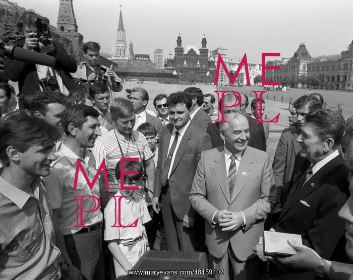 : Soviet leader Gorbachev and US President Reagan : Soviet leader Gorbachev and US President Reagan