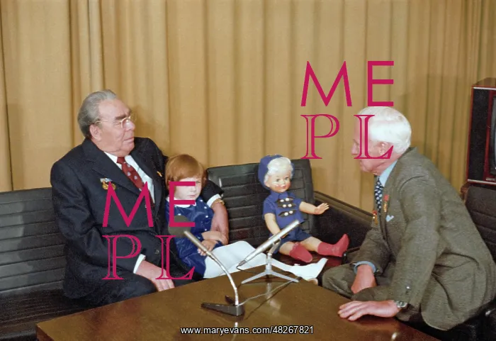 : Soviet leader Leonid Brezhnev interviewed by film : Soviet leader Leonid Brezhnev interviewed by film