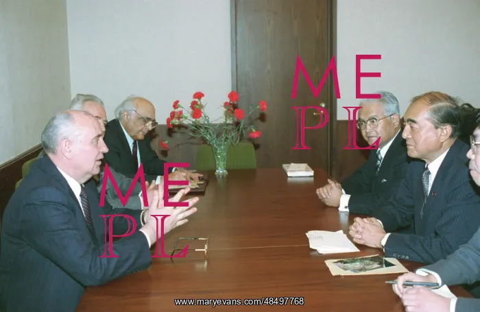 : Soviet leader Mikhail Gorbachev to meet former : Soviet leader Mikhail Gorbachev to meet former