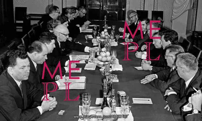 : Soviet-Luxembourg Meeting : Soviet-Luxembourg Meeting