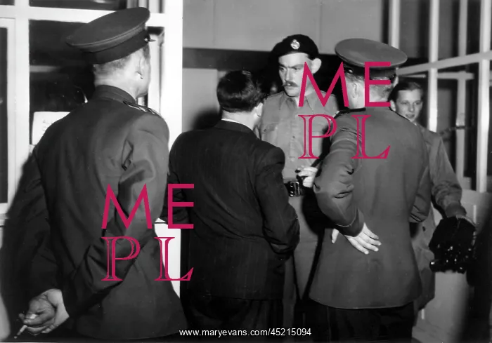 : Soviet officers at British headquarters in Berlin : Soviet officers at British headquarters in Berlin