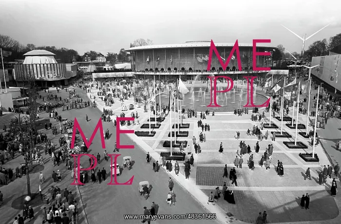: Soviet Pavilion at Brussels World Fair : Soviet Pavilion at Brussels World Fair