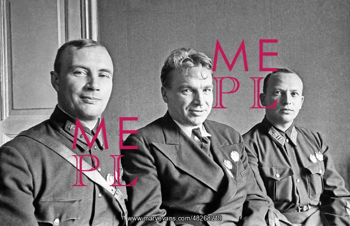 : Soviet pilots Alexander Belyakov, Valery Chkalov : Soviet pilots Alexander Belyakov, Valery Chkalov