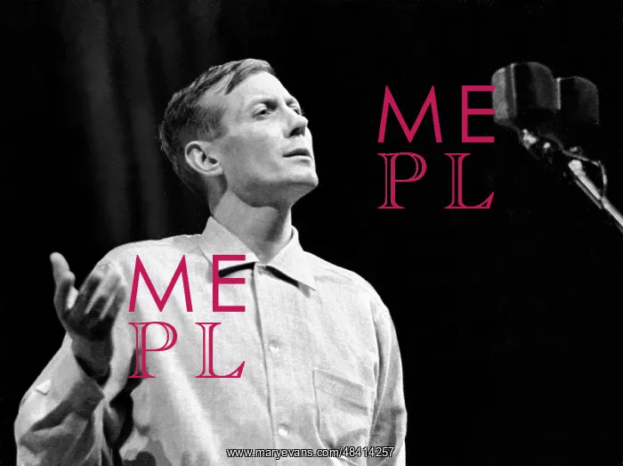 : Soviet poet Yevgeny Yevtushenko, 1966 : Soviet poet Yevgeny Yevtushenko, 1966