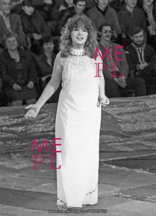 : Soviet pop singer Alla Pugacheva at Moscow Circus : Soviet pop singer Alla Pugacheva at Moscow Circus