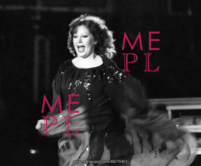: Soviet pop singer Alla Pugacheva at Olimpiyskiy : Soviet pop singer Alla Pugacheva at Olimpiyskiy