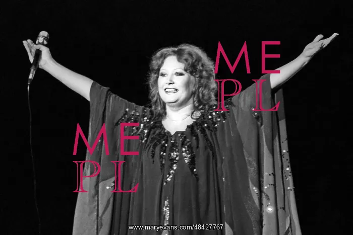: Soviet pop singer Alla Pugacheva at Olimpiyskiy : Soviet pop singer Alla Pugacheva at Olimpiyskiy