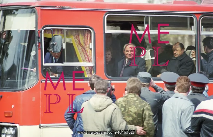 : Soviet President Gorbachev visits Uralmash plant, 1990 : Soviet President Gorbachev visits Uralmash plant, 1990