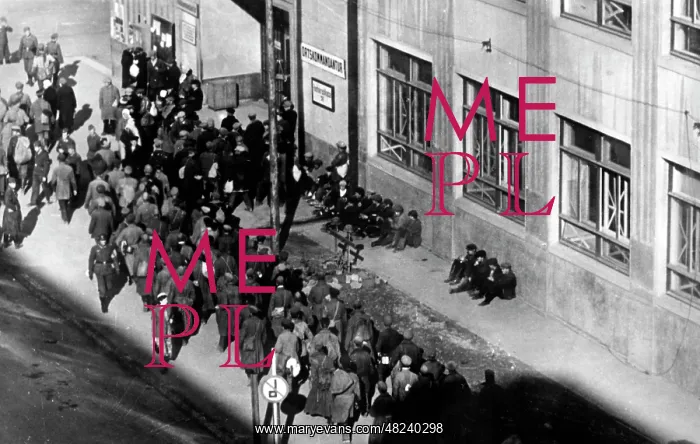 : Soviet prisoners of war in Smolensk, 1941 : Soviet prisoners of war in Smolensk, 1941