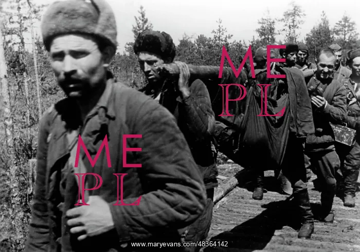 : Soviet prisoners of war at Volkhov, 1942 : Soviet prisoners of war at Volkhov, 1942