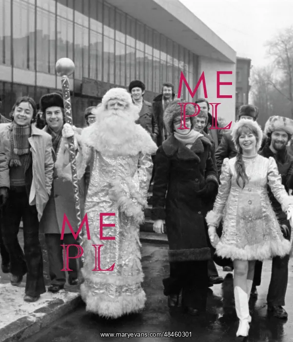: Soviet singer Edita Piekha with her colleagues : Soviet singer Edita Piekha with her colleagues