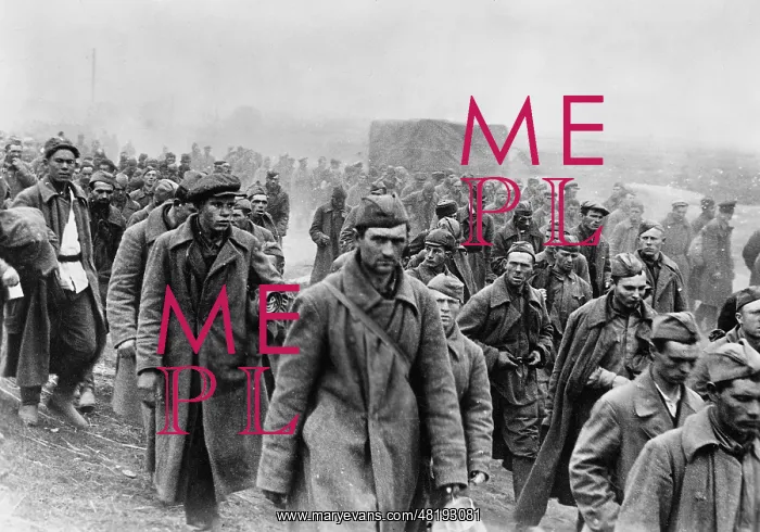 : Soviet soldiers on the way in the war captivity, 1941 : Soviet soldiers on the way in the war captivity, 1941