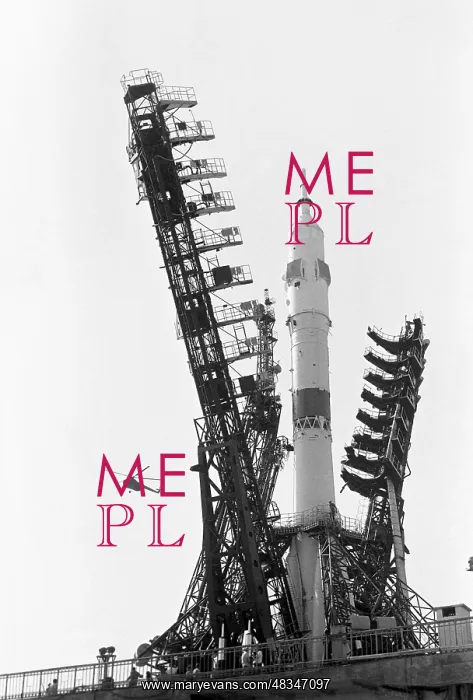 : Soviet Soyuz 19 spacecraft at Baikonur Cosmodrome, 1975 : Soviet Soyuz 19 spacecraft at Baikonur Cosmodrome, 1975