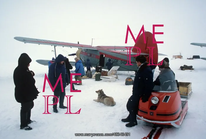 : Soviet SP-24 drifting polar station in Arctic, 1979 : Soviet SP-24 drifting polar station in Arctic, 1979