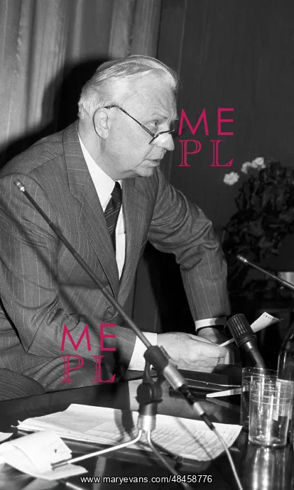 : Former Soviet statesman Yegor Ligachev gives press : Former Soviet statesman Yegor Ligachev gives press
