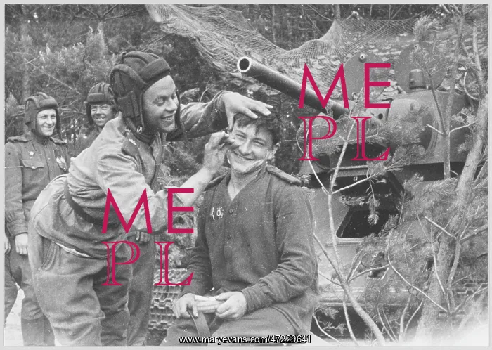 : SOVIET TANK CREW : SOVIET TANK CREW